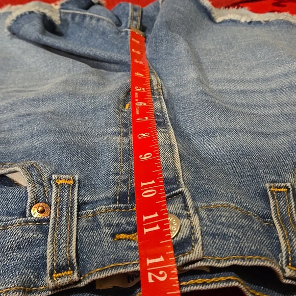 VTG Denizen from Levis Hi-rise Shorts Distressed Raw Hem 30 inch Waist (size 10) - Picture 9 of 15